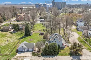 430 N Indiana Ave, Deland, IL 61839 - Photo 39