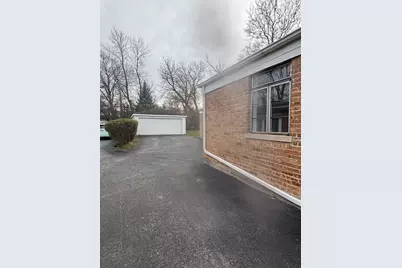 2223 Hawthorne Road, Homewood, IL 60430 - Photo 3