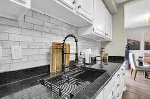 605 S Chicago Ave, Champaign, IL 61821 - Photo 17