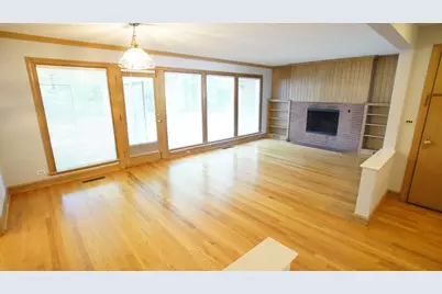 459 Highcrest Drive, Wilmette, IL 60091 - Photo 3