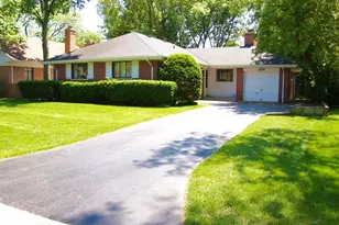 459 Highcrest Dr, Wilmette, IL 60091 - Photo 1