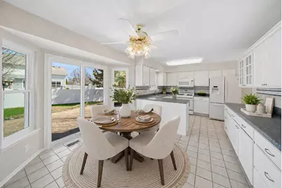 233 Spring Court, North Aurora, IL 60542 - Photo 5