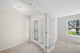 233 Spring Ct, North Aurora, IL 60542 - Photo 11