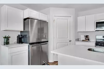 5760 Hunter Drive, Racine, WI 53406 - Photo 9