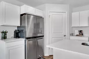 5760 Hunter Dr, Racine, WI 53406 - Photo 9