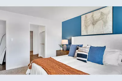 5760 Hunter Drive, Racine, WI 53406 - Photo 11