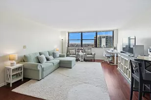 2700 N Hampden Ct, Chicago, IL 60614 - Photo 3