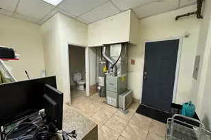 1706 W Lawrence Ave, Chicago, IL 60640 - Photo 3