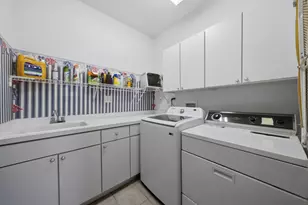 8839 S 83rd Ave, Hickory Hills, IL 60457 - Photo 23