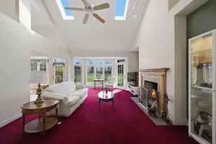 8839 S 83rd Ave, Hickory Hills, IL 60457 - Photo 3