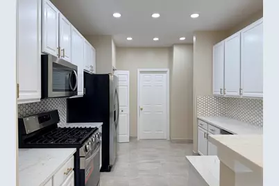 431 Pine Lake Circle, Vernon Hills, IL 60061 - Photo 11