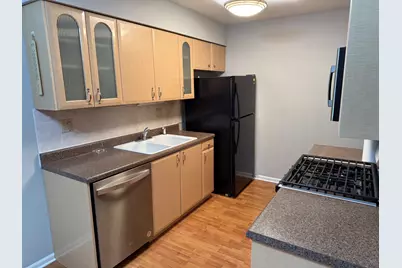 410 Ashwood Court, Vernon Hills, IL 60061 - Photo 23