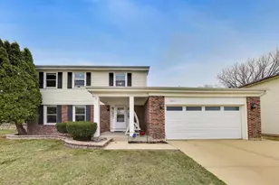 1021 Warwick Circle S, Hoffman Estates, IL 60169 - Photo 1