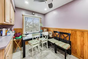 1021 Warwick Cir S, Hoffman Estates, IL 60169 - Photo 15