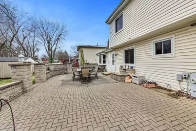 1021 Warwick Circle S, Hoffman Estates, IL 60169 - Photo 47