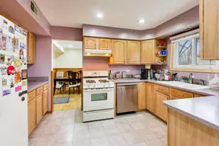 1021 Warwick Cir S, Hoffman Estates, IL 60169 - Photo 11