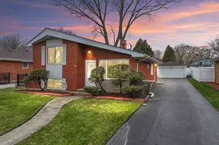 216 N Lombard Ave, Lombard, IL 60148 - Photo 3