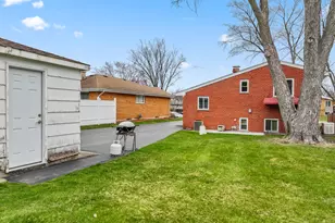 216 N Lombard Ave, Lombard, IL 60148 - Photo 23