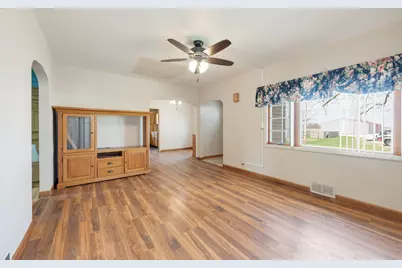 105 Seiler Street, Martinton, IL 60951 - Photo 3