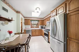 [Address not provided], Northfield, IL 60093 - Photo 7