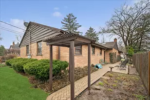[Address not provided], Northfield, IL 60093 - Photo 21