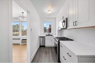 1585 Ridge Avenue #705, Evanston, IL 60201 - Photo 15