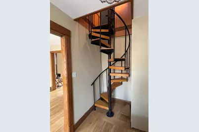 2133 W Grace Street #2, Chicago, IL 60618 - Photo 9