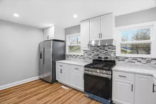 2320 W Cheyenne Rd, Waukegan, IL 60087 - Photo 7