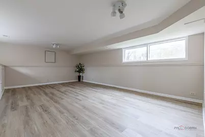 1426 Wescott Road, Northbrook, IL 60062 - Photo 19