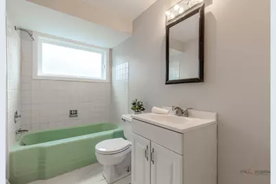 1426 Wescott Road, Northbrook, IL 60062 - Photo 21