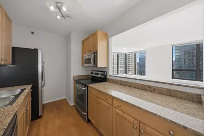 400 N Lasalle Street #3305, Chicago, IL 60654 - Photo 11