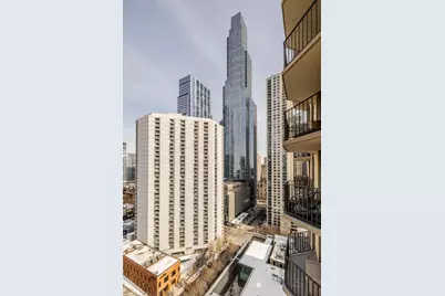 70 W Huron Street #2003, Chicago, IL 60654 - Photo 27