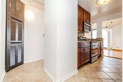 70 W Huron Street #2003, Chicago, IL 60654 - Photo 43