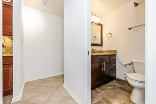 70 W Huron St, Chicago, IL 60654 - Photo 45