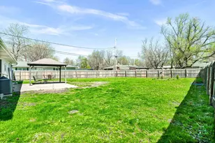 610 Rayjon Dr, Oreana, IL 62554 - Photo 17