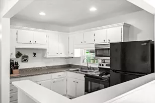 610 Rayjon Dr, Oreana, IL 62554 - Photo 9