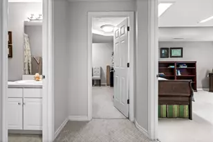 8 Sable Oaks Ct, Bloomington, IL 61704 - Photo 43