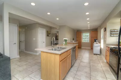 1292 Lilac Lane, Carol Stream, IL 60188 - Photo 9