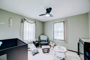 905 S 4th St, Watseka, IL 60970 - Photo 23