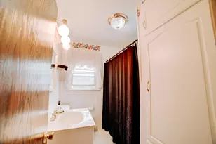 905 S 4th St, Watseka, IL 60970 - Photo 19