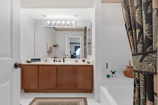 924 Hidden Lake Dr, Buffalo Grove, IL 60089 - Photo 15