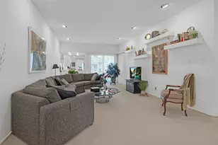 924 Hidden Lake Dr, Buffalo Grove, IL 60089 - Photo 9