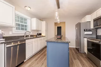 404 Delane Drive, Heyworth, IL 61745 - Photo 11