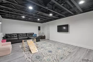 125 Chestnut Hills Cir, Burr Ridge, IL 60527 - Photo 19