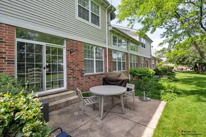 125 Chestnut Hills Circle, Burr Ridge, IL 60527 - Photo 3