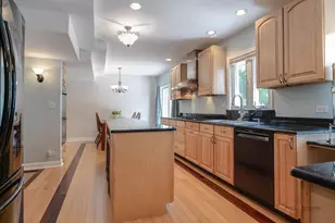 225 Stratford Rd, Des Plaines, IL 60016 - Photo 11