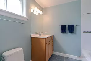 225 Stratford Rd, Des Plaines, IL 60016 - Photo 15