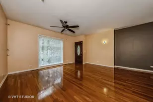 4453 S Berkeley Ave, Chicago, IL 60653 - Photo 3