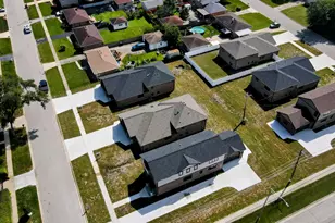 7957 W 73 Pl, Bridgeview, IL 60455 - Photo 5