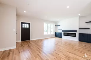 7957 W 73 Pl, Bridgeview, IL 60455 - Photo 7